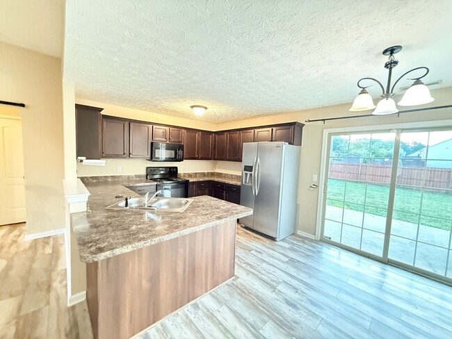 Photo - 2201 Hall Ln