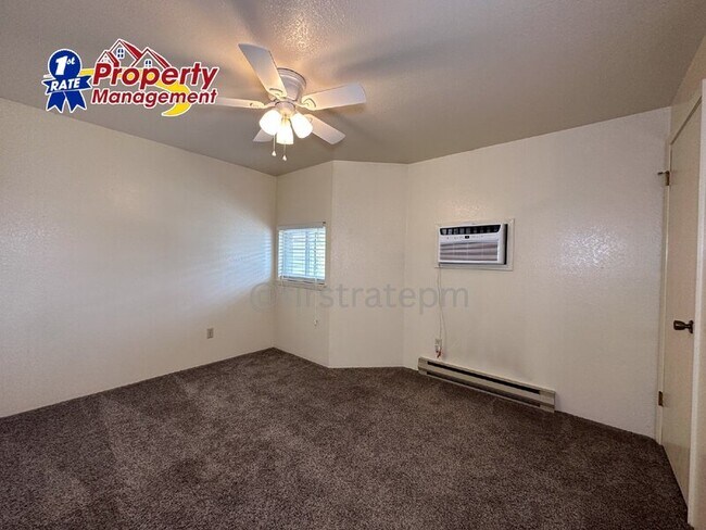 Photo - 1681 N Laurel St Unidad #201