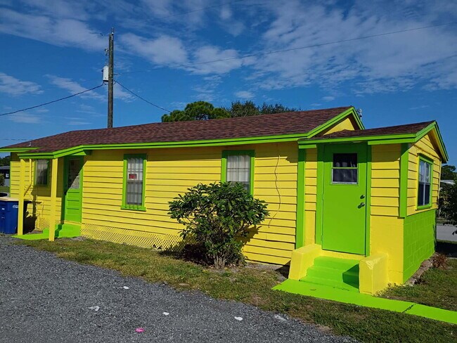 Photo - 713 N 19th St