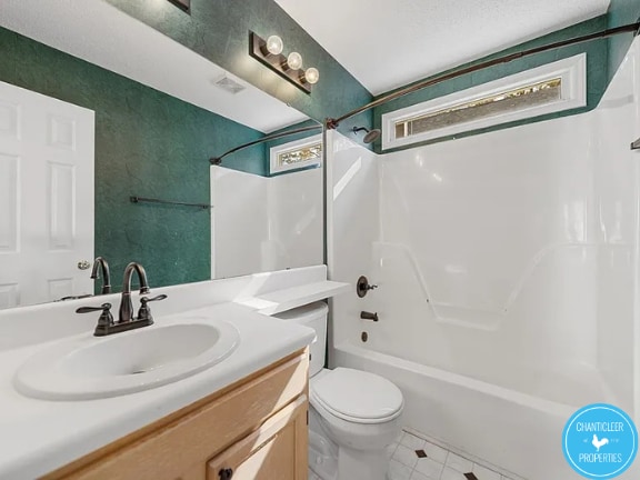 Photo - 1749 Kingston Heath Way
