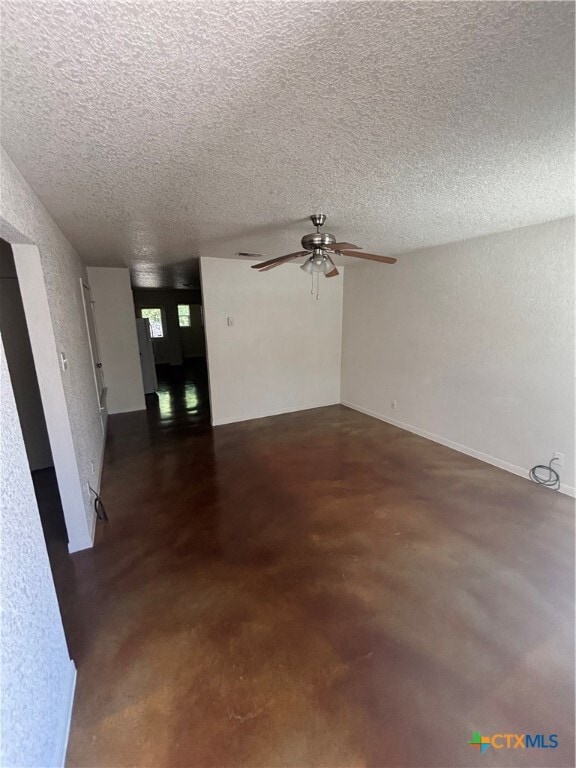 Photo - 105 Kings Ct Unidad A
