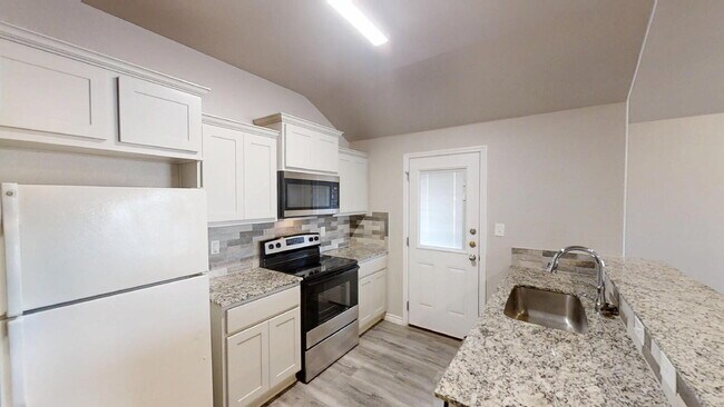 Photo - 130 Wind Ridge Dr Unit B