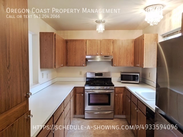 Photo - 1115 Walking Wood