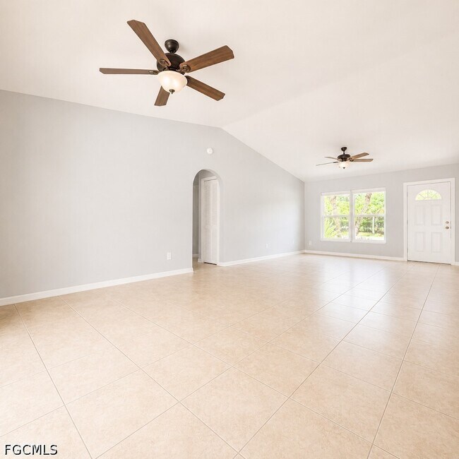 Photo - 124 SE 27th St