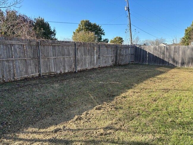 Photo - 3/2/2 Near Sherman High School!