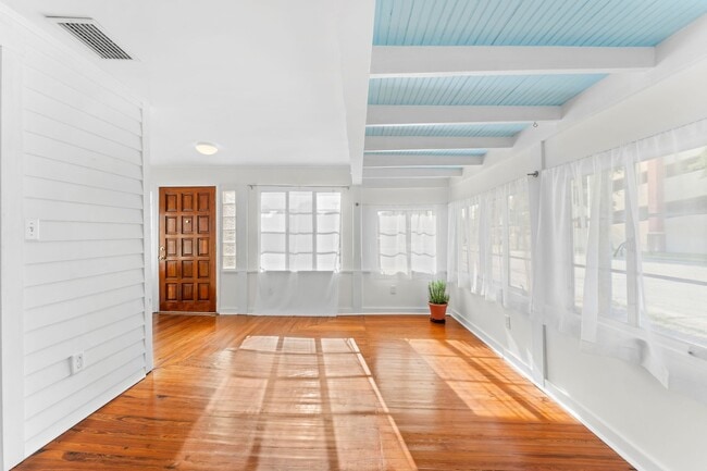 Photo - 1804 Tangerine St