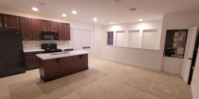 Photo - 8408 Rothman Aly