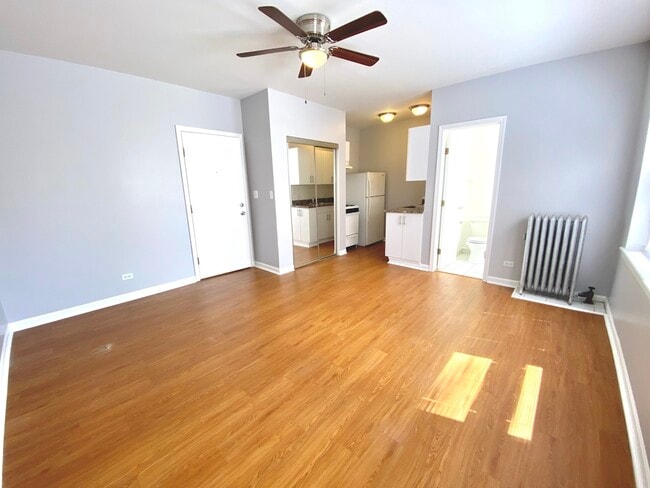 Photo - 4241 N Kenmore Ave Unit 207