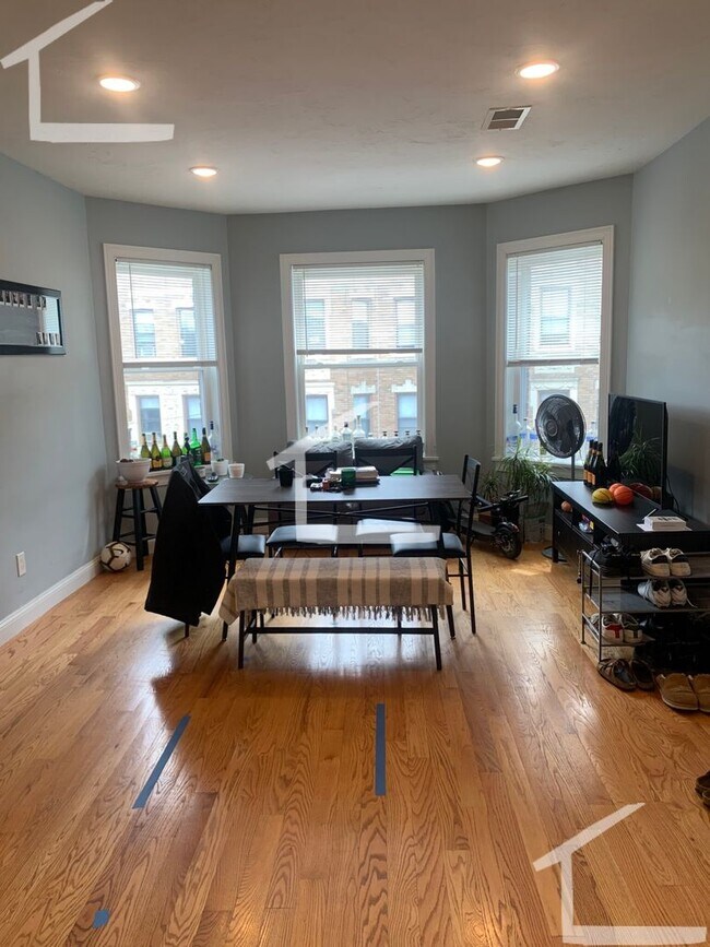 Photo - 9/1 Renovated 5BR/2BA on Allston/Brookline border