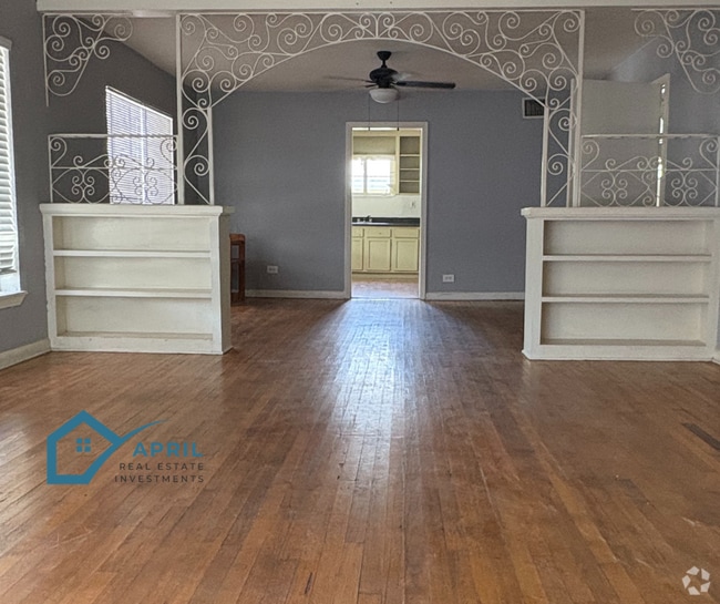 Building Photo - 2057 W Summit Ave Unit B Rental