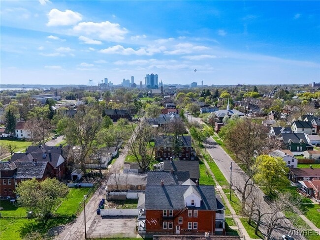 Photo - 1953 Falls St