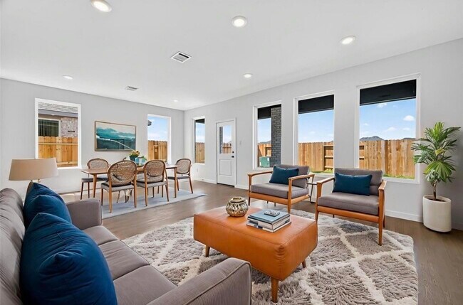 Photo - 3024 Avenida Sonoma Dr