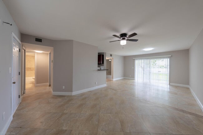 Photo - 3469 NW 44th St Unit 101