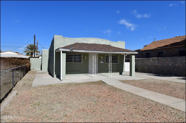 Photo - 4425 La Luz Ave