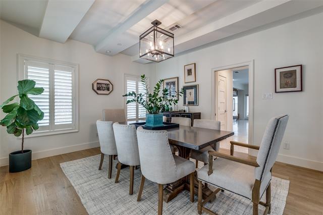 Photo - 2829 Dyer St