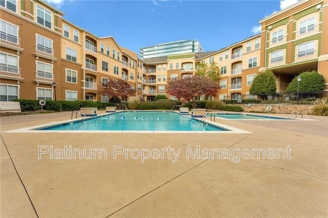 Photo - 10 Perimeter Summit Blvd Unidad #1210 Rental