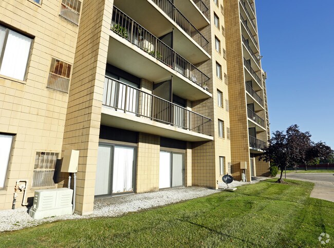 Highland Towers - Senior Living 55+