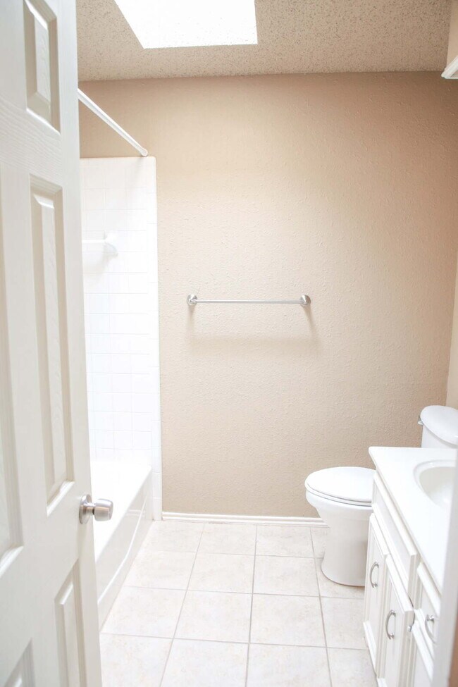 Photo - Beautifully Maintained 3/2/2 in Preston Smith