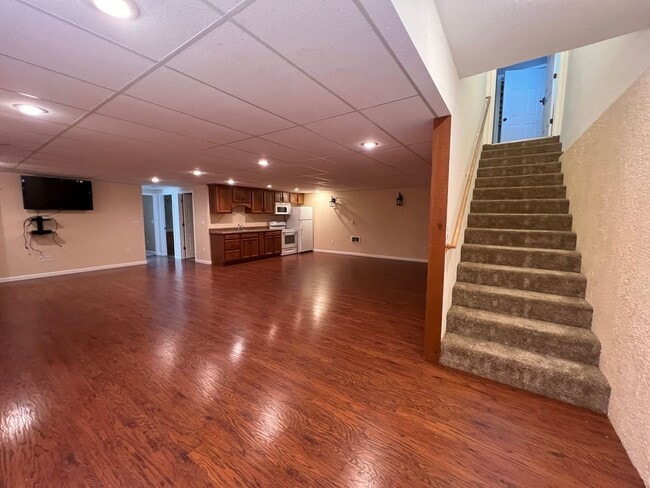 Building Photo - Bright 2 Bed / 2 Bath Basement Apartment with Garage Access – Driggs, ID