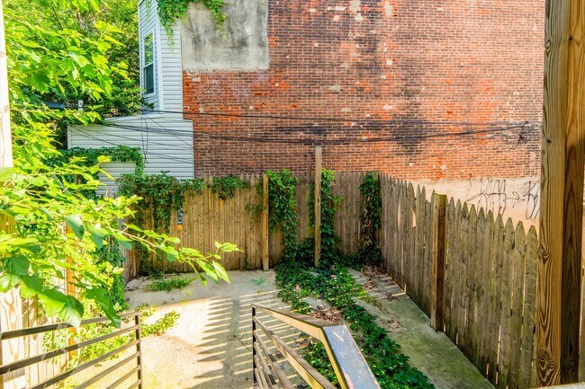 Photo - 1815 W Montgomery Ave