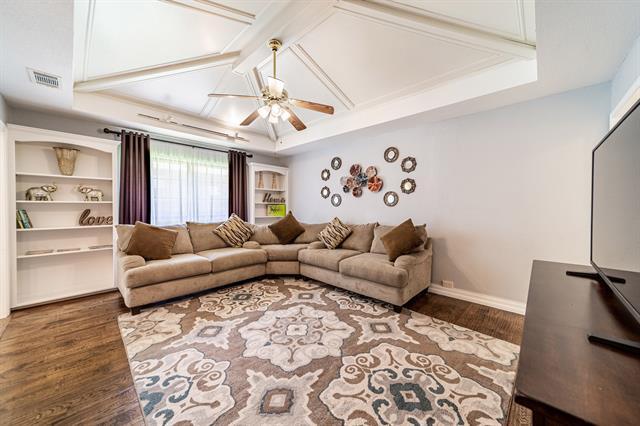 Photo - 3305 Eisenhower Ln