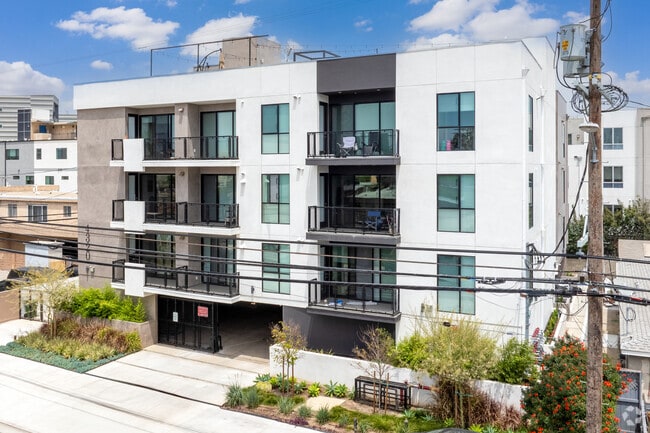 Building Photo - 4320 Inglewood