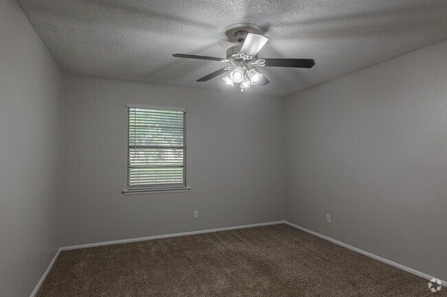 1BR, 1BA - 730SF - Bedroom