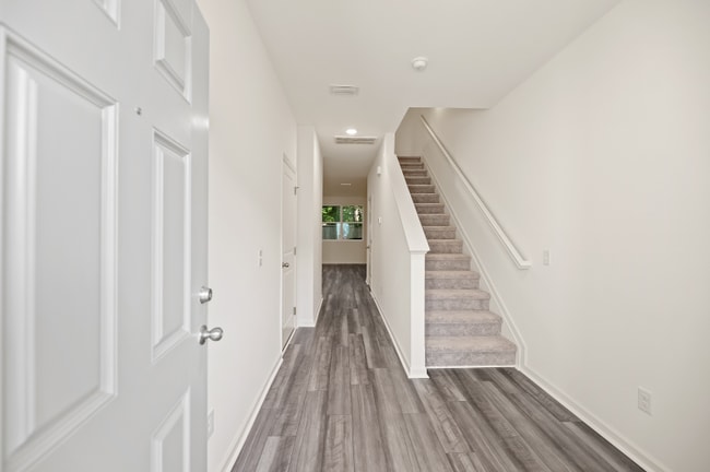 Photo - 904 Scarlett Maple St