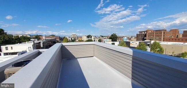 Photo - 307 W York St