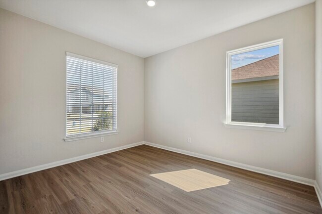 Photo - 341 Tejas Trl