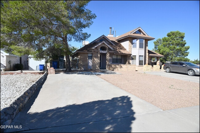 Photo - 813 Knorr Pl