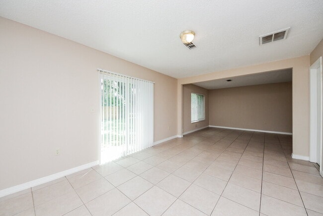 Photo - 1140 Windway Cir