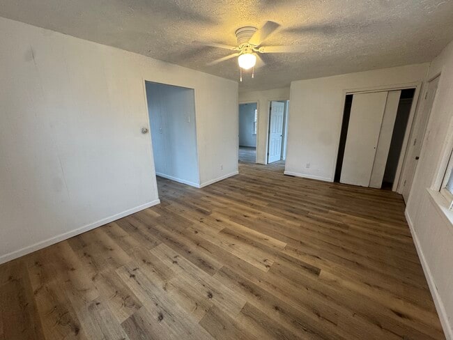 Photo - 1320 N Jay St