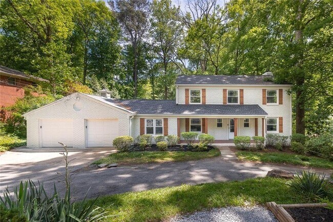 445 Forest Hills Dr