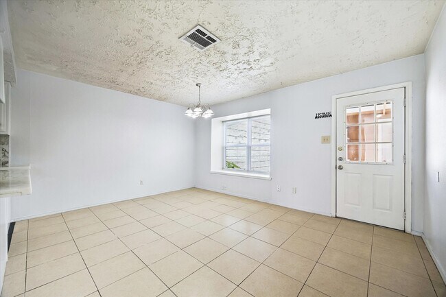 Photo - 6407 S Briar Bayou Dr