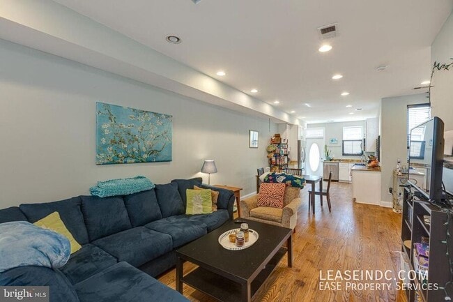 Photo - 604 Harvard St NW Unit #A