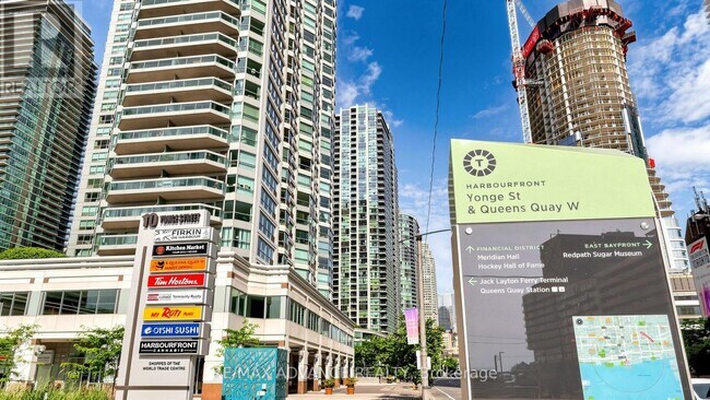 Photo - 12 Yonge St Unité 1805