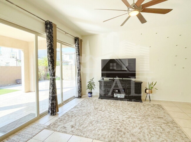Photo - 273 E Lantana Dr