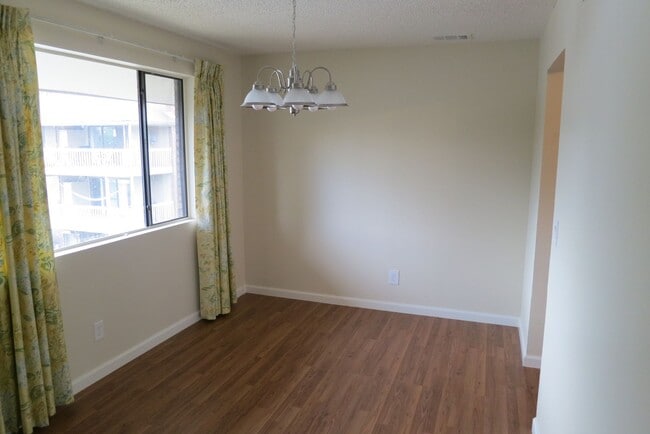 Photo - 600 Manhattan Dr