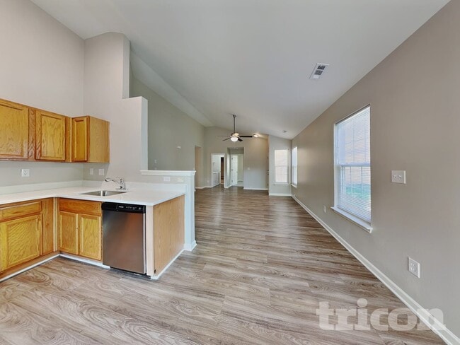 Photo - 8422 Wallace Glen Dr