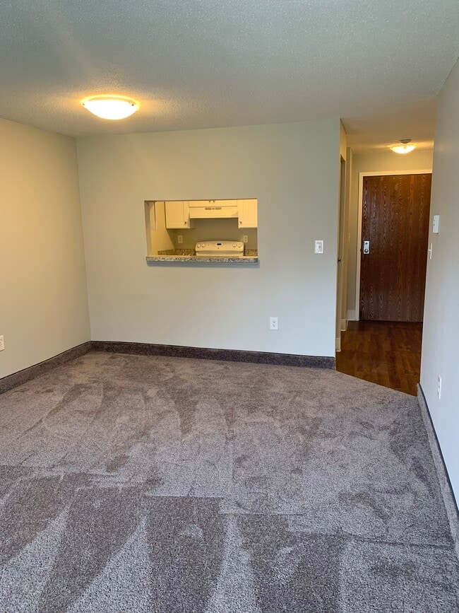 Riverboat Village Apartments For Rent in South Hadley, MA