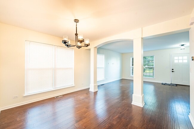 Photo - 965 Summerhill Dr