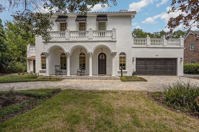 Stunning estate, with luxury upgrades, bac... - Stunning estate, with luxury upgrades, bac...