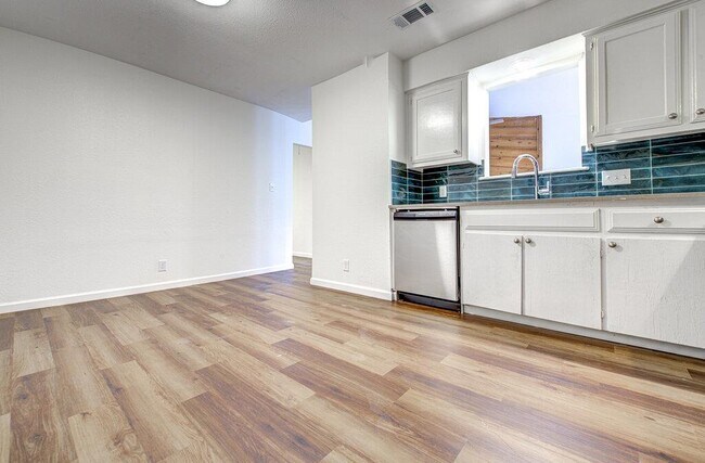 Photo - 1306 Bonnie Brae St