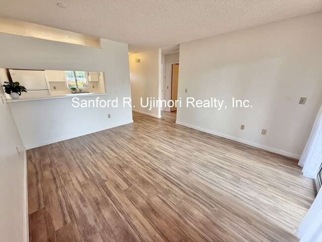 Building Photo - lumiu103 Unit 1