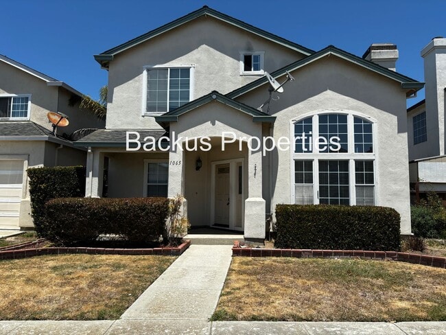 Building Photo - Wonderful two bedroom home close to Constitution shopping center