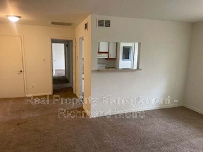 Photo - 2004 Warren Ave Condo Unit I