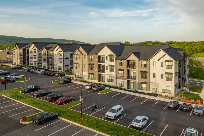 Building Photo - Union Summit