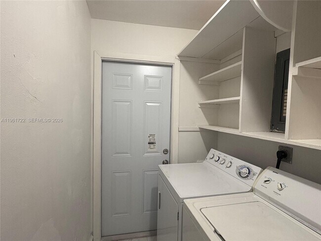 Photo - 2752 SW 25th Ter Unit B