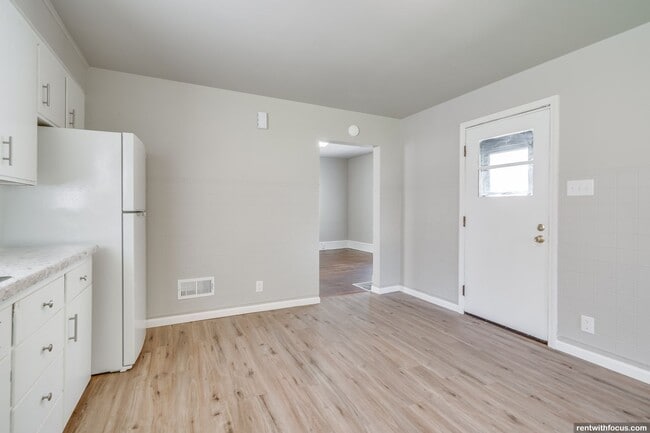 Photo - 528 5th St Unit 528